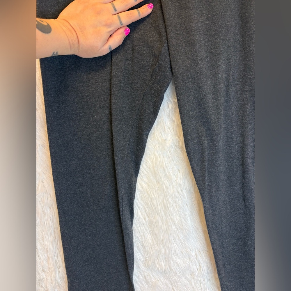 PINK Victoria's Secret Glitter Dog Charcoal Leggings | Size Large ✨🩶🐶 - Picture 12 of 17
